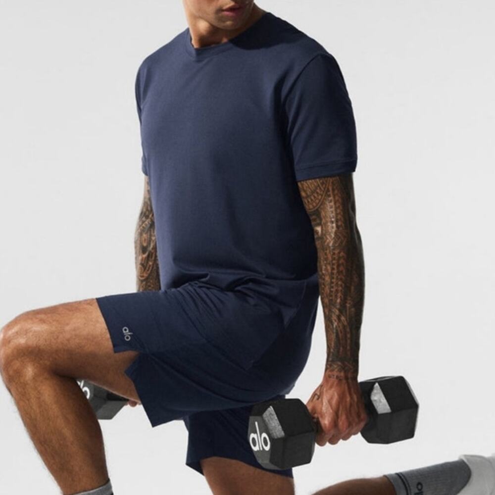 Alo Yoga 7” Repetition Short Size Small
